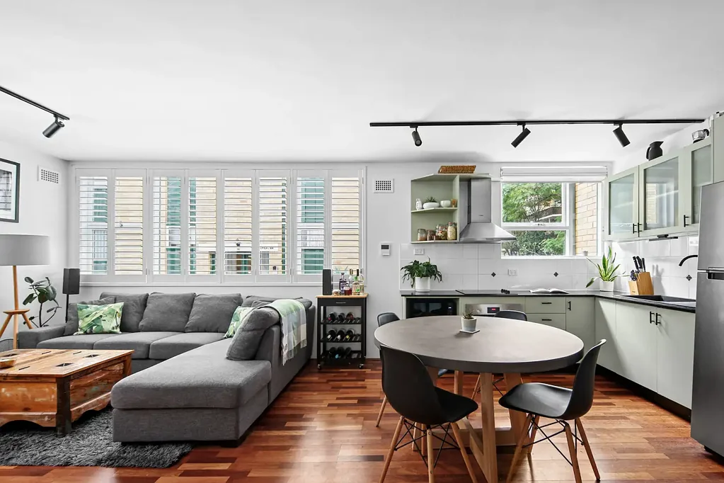 Summer Hill 2ਬੈੱਡਰੂਮ Easy Care, Renovated And Convenient Metres to the Village