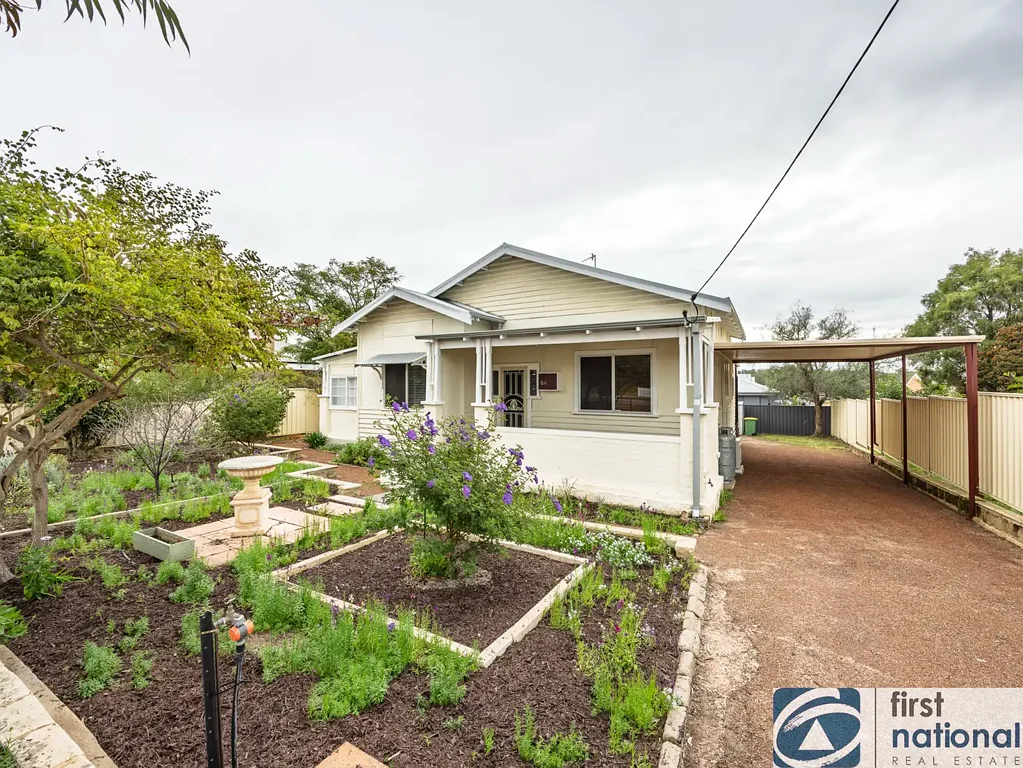 Northam 3 Bedroom Timeless Character in Blue-Chip Duke Street
