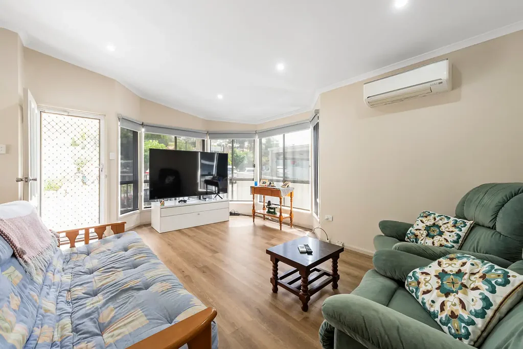 Ulladulla 2房  Stylish Living with Tranquil Bushland Views