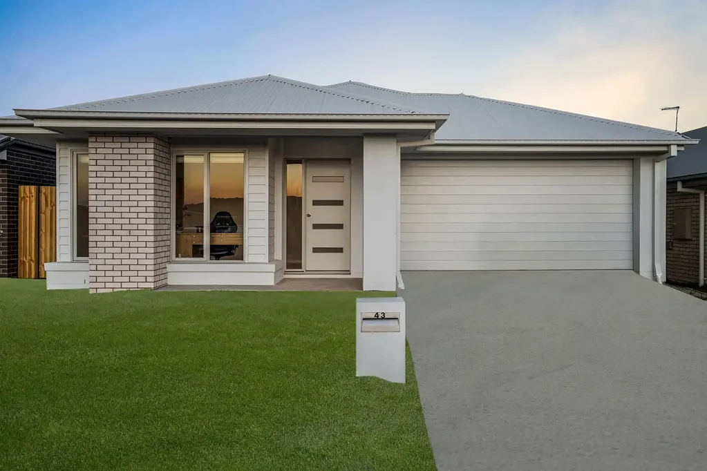 43 Davis Way, Walloon, QLD 4306