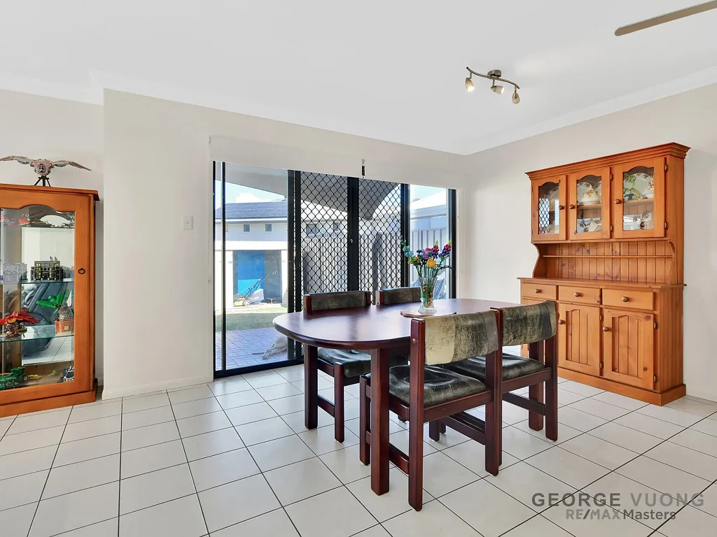 Forest Lake 4 Bedroom BIG HOME, small price!