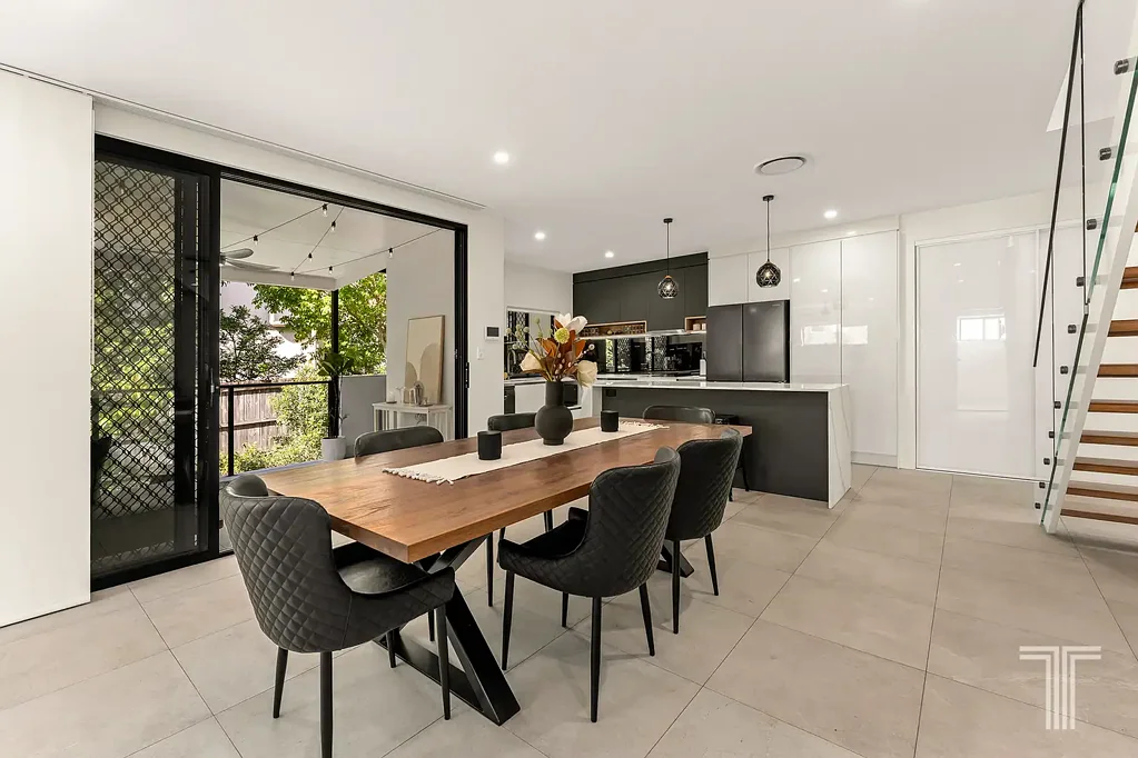 Carina Heights 3房  房屋大小的奢华。公寓的简约。 Your Own Secure Private Retreat