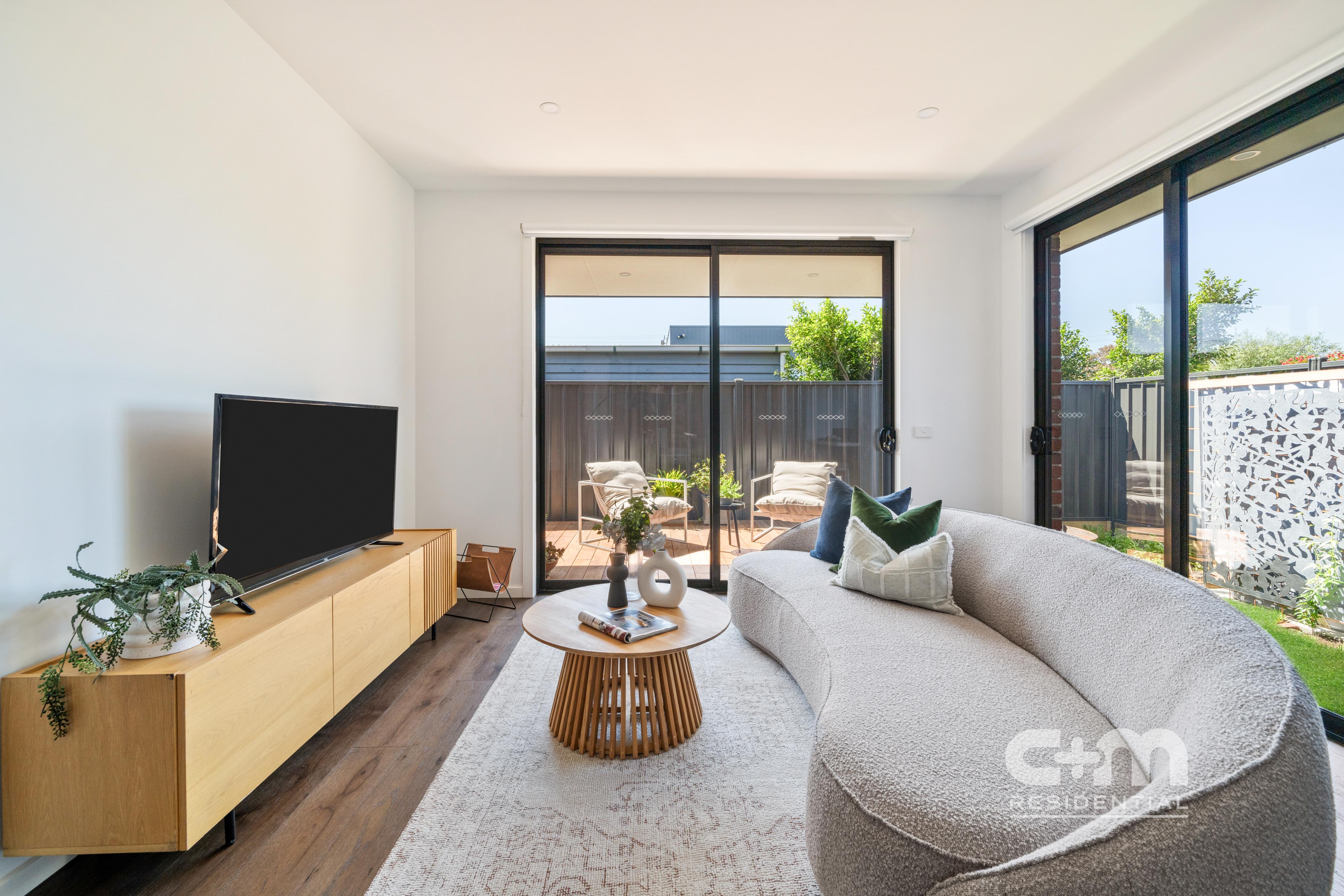 UNIT 2 10 DALEY ST, GLENROY VIC 3046, 0房, 0浴, Townhouse