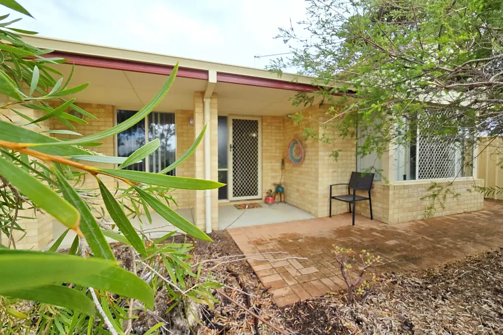 8/3 Raglan Street, Hopetoun, WA 6348