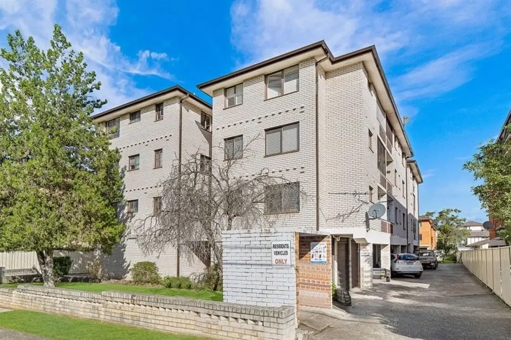 Comfortable Unit in a Convenient Location