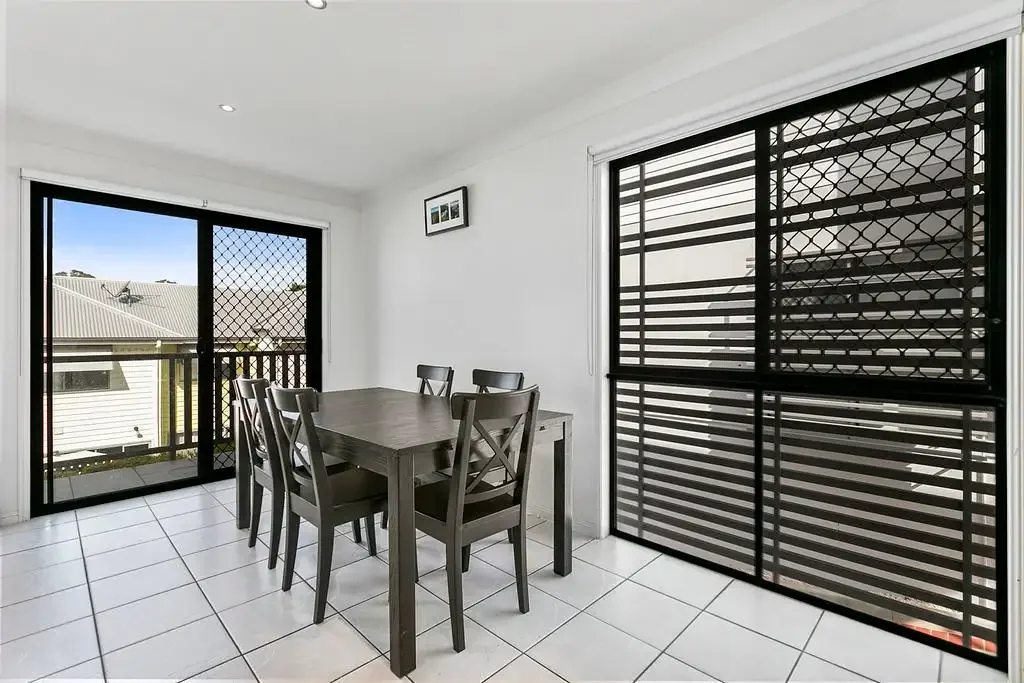 Beautiful Three Story Townhouse in Morningside!