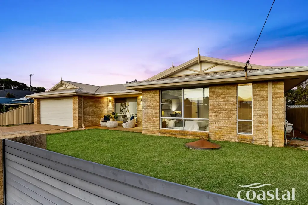 10 Challenger Road, Madora Bay, WA 6210