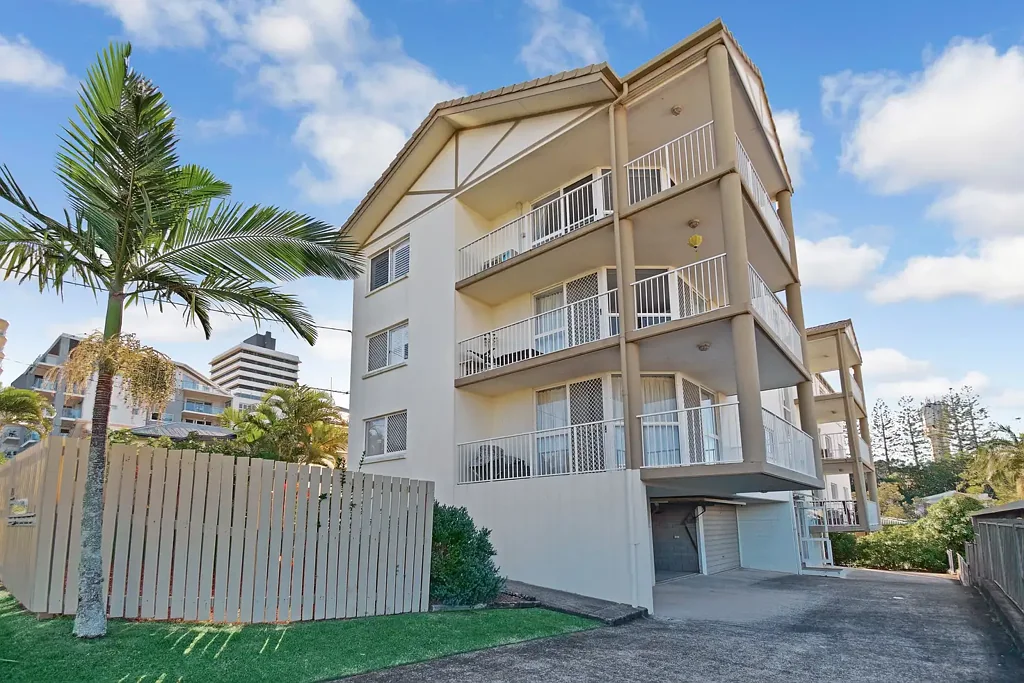3 Bedroom Unit in the heart of Kings Beach with Ocean Views