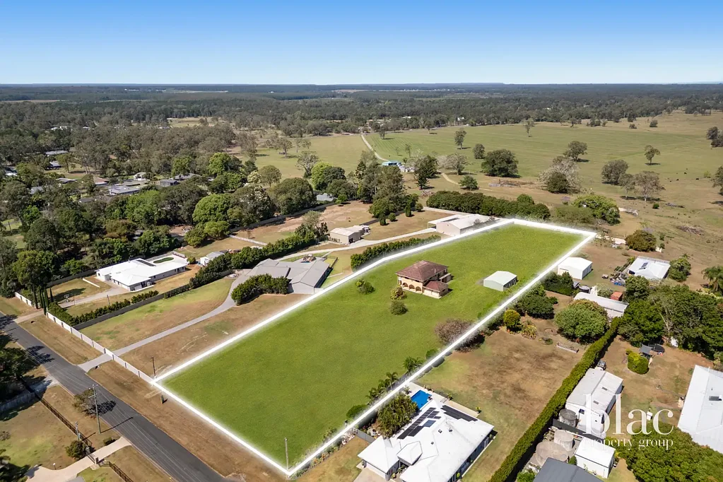 Caboolture 6ห้องนอน Endless Space, Functionality & Versatility Across 1.02 Hectares