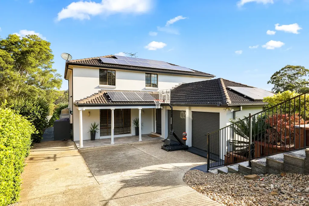 Cranebrook 5房 宽敞1400m²地块 五卧新厨电器 全屋空调吊扇 多区生活空间 户外娱乐水疗 安静家庭地段 Feels like Holme
