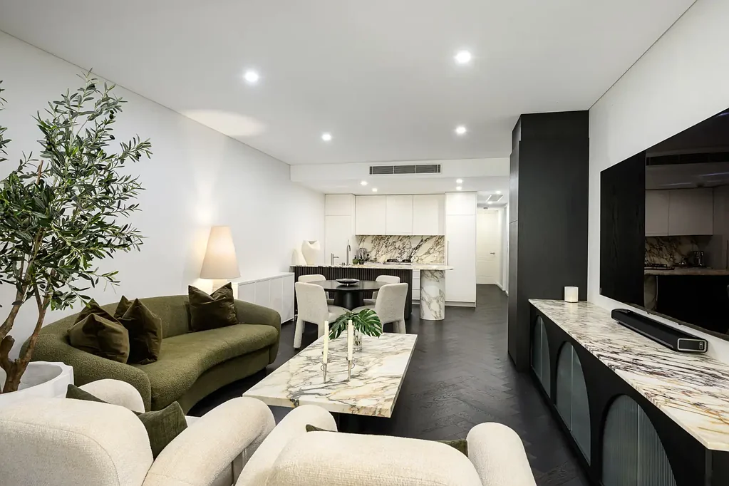 Elevated Luxury in a Prime Beachside Setting