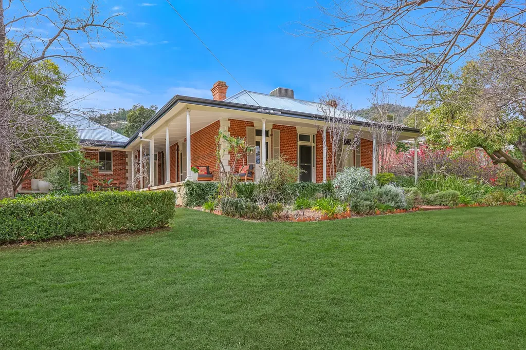 Tamworth 4 Bedroom Grace, Charm & Generations of Warmth - An East Tamworth Treasure