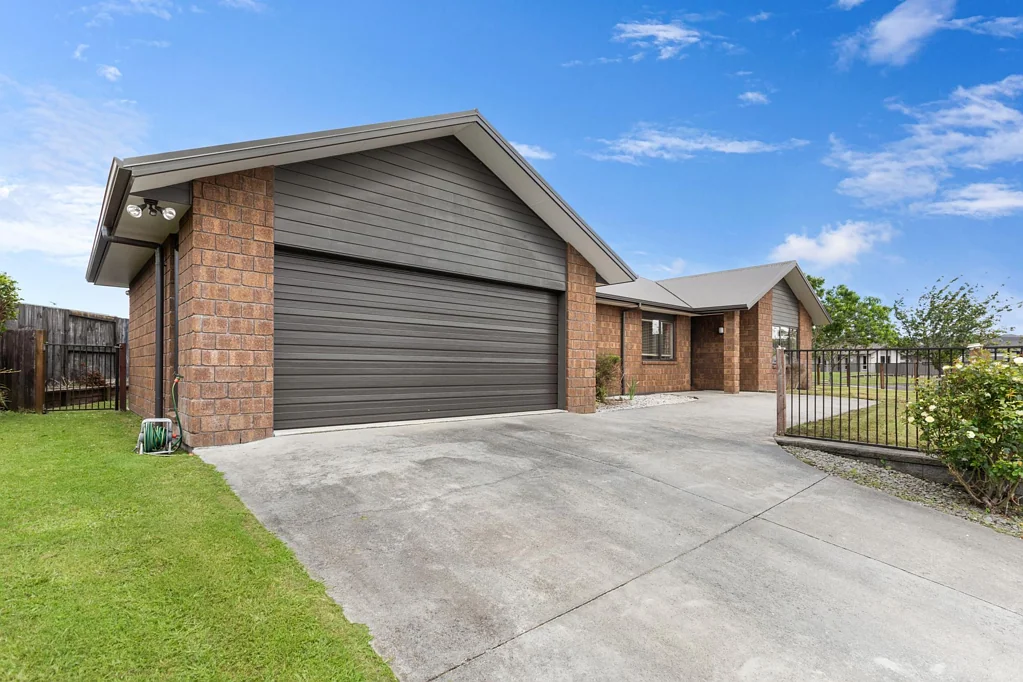Morrinsville 4બેડરૂમ 4 Double Bedrooms & Two Living Areas!