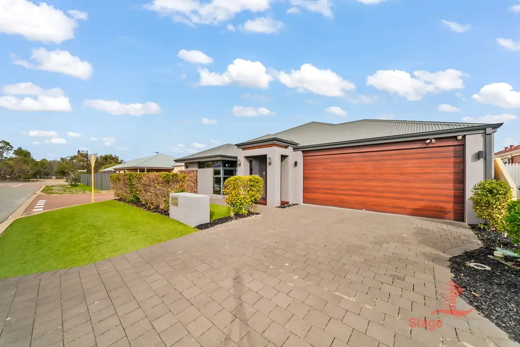 Aubin Grove 5房  Corner Block Family Home with Flexible Living & Effortless Outdoor Entertaining