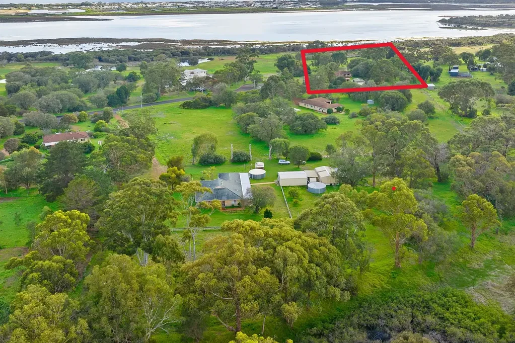 Reinscourt 4房  Tranquil Rural Escape Impressive Generational Home with 2 living Quarters - Grand Opening 16/5/26 1.30 -2.30pm