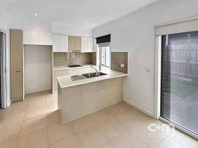 1/7 Leonard Avenue, Glenroy, VIC 3046, 2 slaapkamers, 2 badkamers, Townhouse