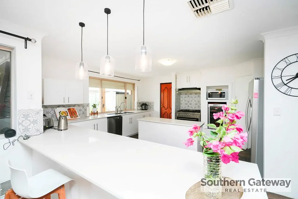 13 Bilya Gardens, Leda, WA 6170