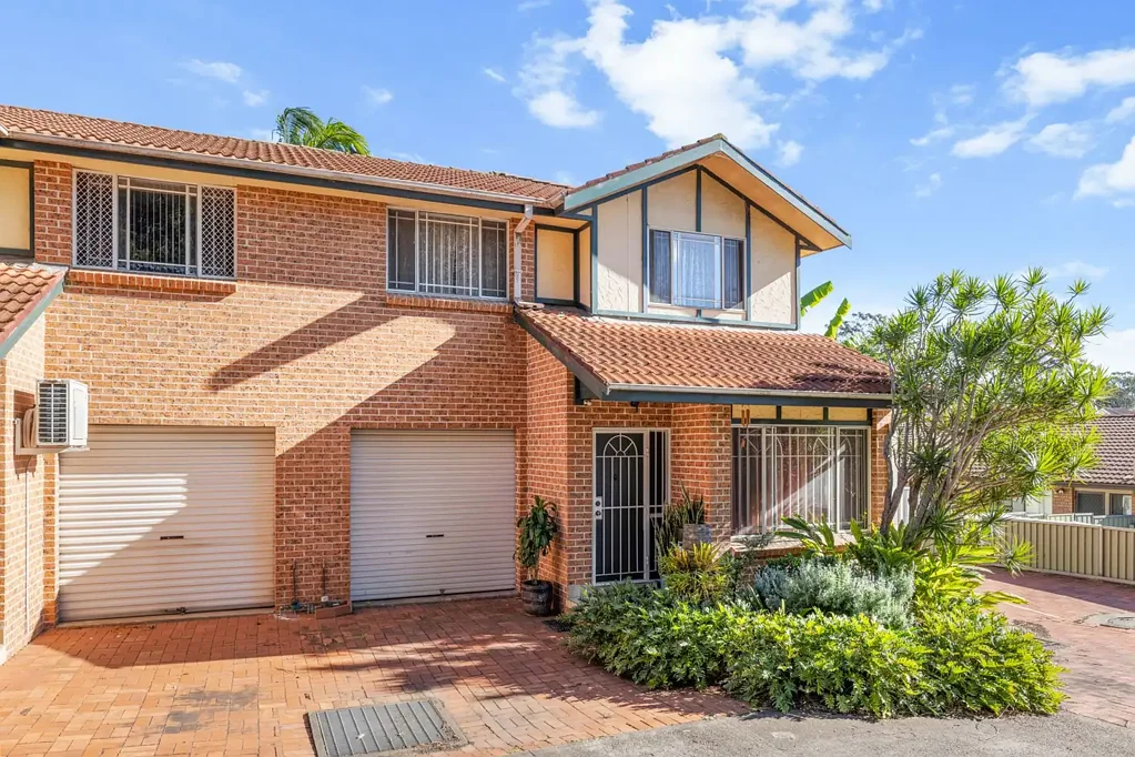 Mount Druitt 3कमरा Spacious 3-Bedroom Townhouse in Prime Mount Druitt Location Move-In Ready!