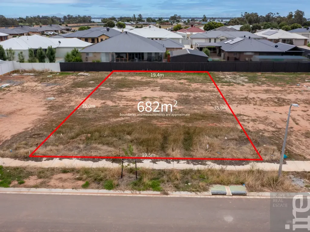 16 Woodlands Drive, Yarrawonga, VIC 3730