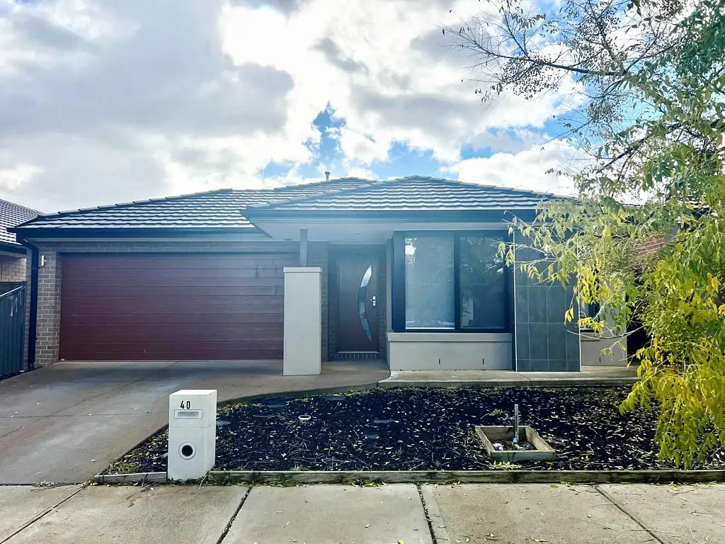 Modern & Spacious Family Home!