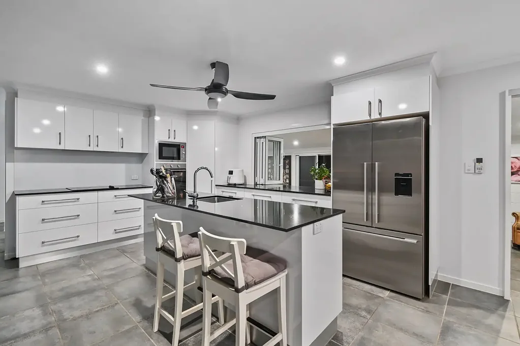 Woree 4部屋 Fully Renovated Family Home on 980m² with Side Access