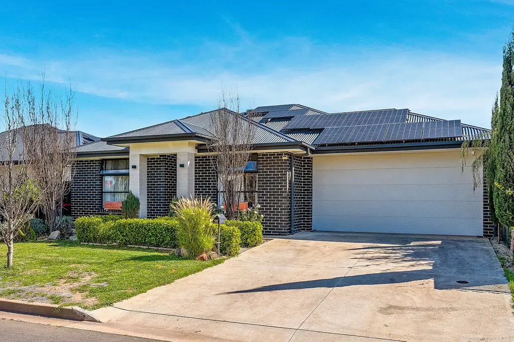 Parafield Gardens 3 Bedroom Low-Maintenance Luxury & Refreshing Modern Appeal