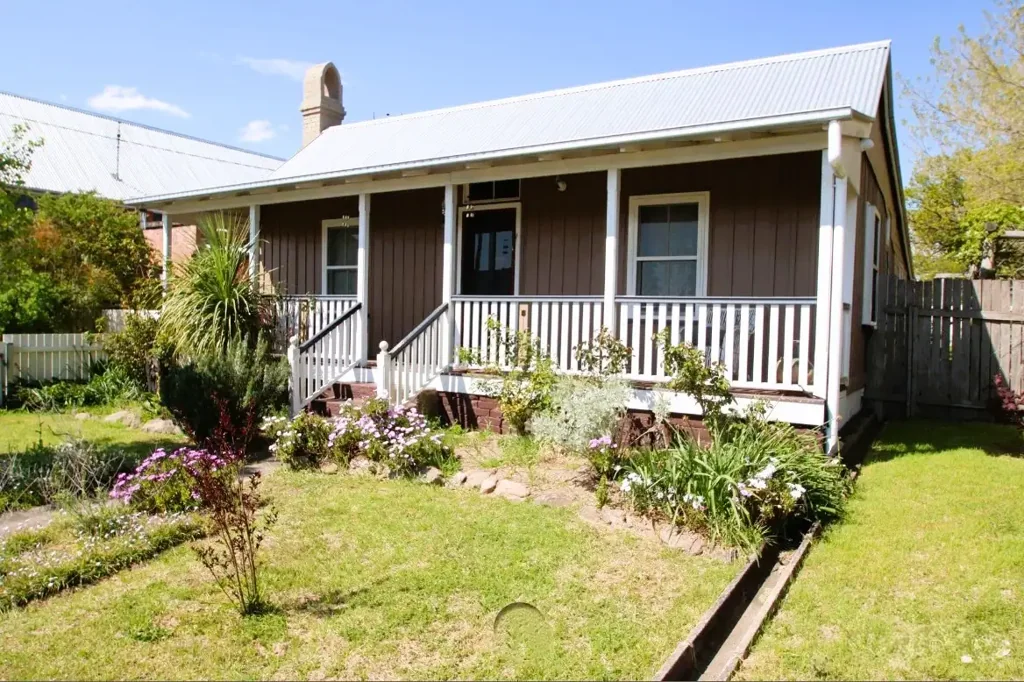 Tenterfield 3Moenga Awen Cottage – Where Heritage Meets the Heart of Tenterfield