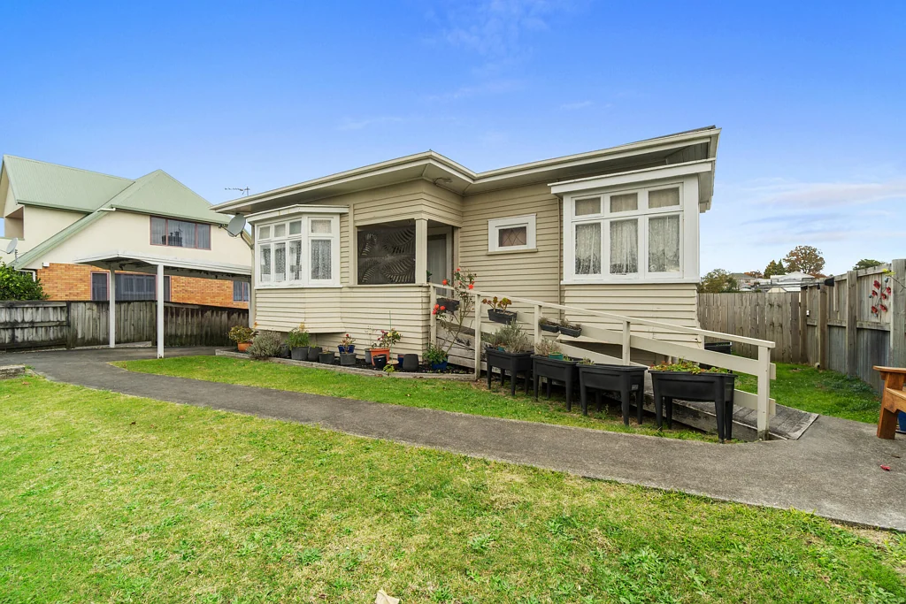 Te Awamutu 2房  Timeless Character and Full of Charm
