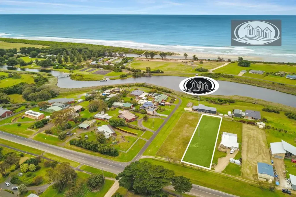 Narrawong  River and Ocean Views