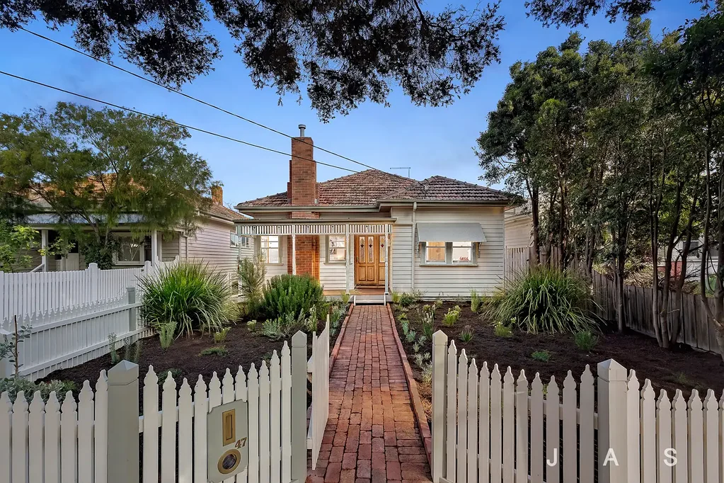 West Footscray 3房 迷人第一印象，即刻舒适，巨大潜力 Charming First Impression, Instant Comfort, Exciting Potential