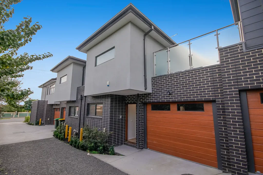 Near New Boutique Townhouse