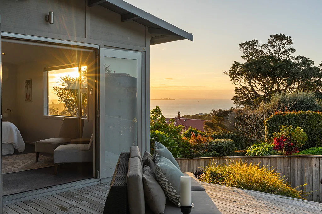 Ostend 4Kwarto Family Haven or Island Retreat with Twin Sea Views