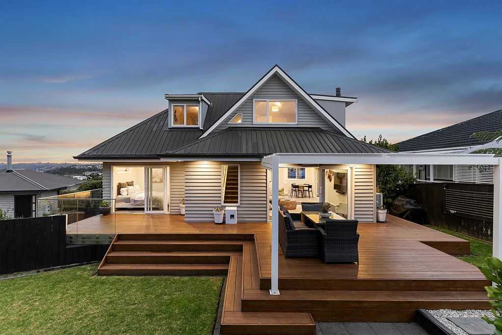 904 East Coast Road, Northcross, North Shore City, Auckland