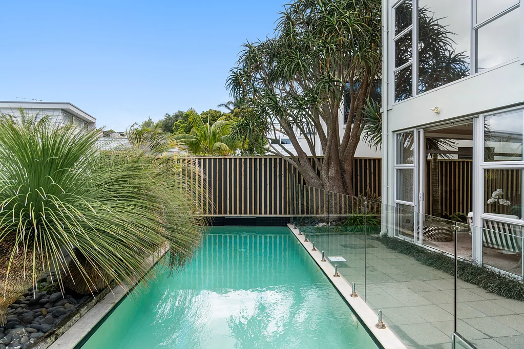 Orakei 4ਬੈੱਡਰੂਮ Waterviews, Paritai Location with Pool!