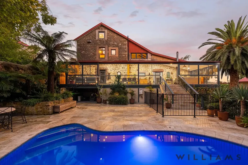 Summertown 5 Bedroom 'SUMMERTOWN POTTERY' – TIMELESS CHARM AND LIFESTYLE - A Refined Family Residence where historic charm and modern ease fuse together beautifully