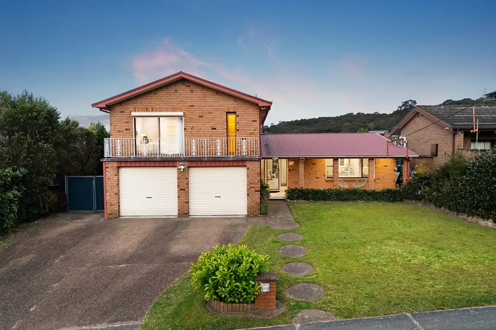 Wallsend 4房  Conveniently Placed & Packed with Potential on Expansive Block