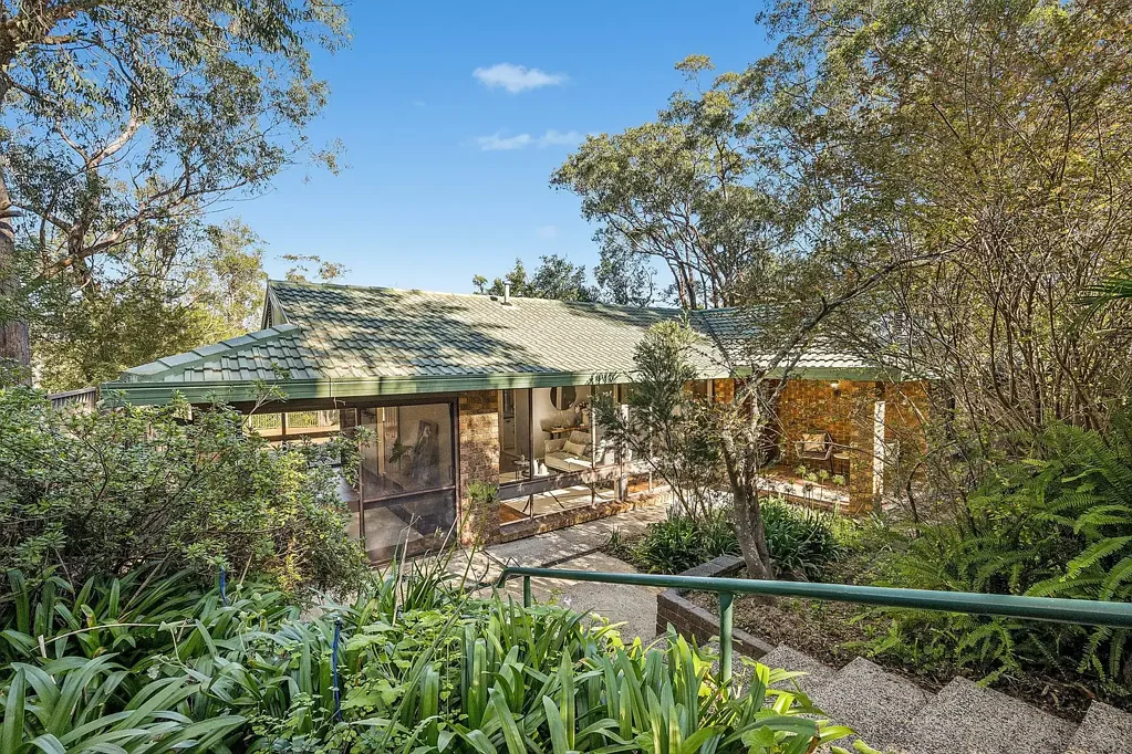 Springwood 4 Bedroom Charming family retreat with detached studio, in convenient, yet quiet location