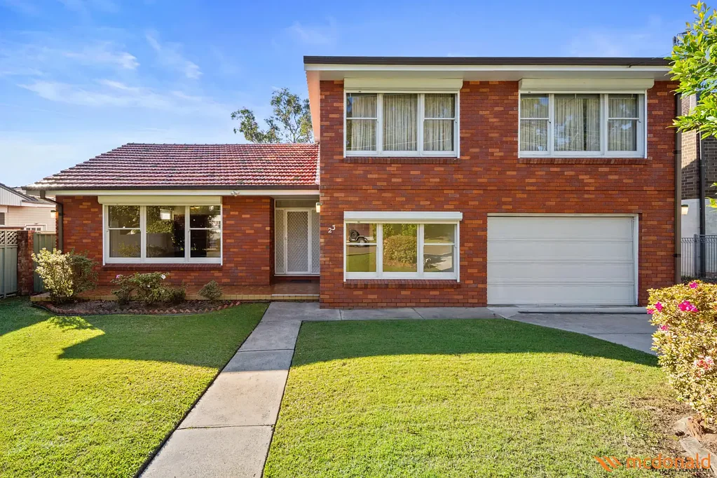 Caringbah South 4 Slaapkamer Family Home