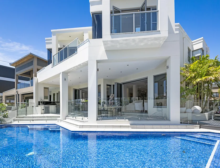 43 KNIGHTSBRIDGE PARADE EAST, Paradise Point, Gold Coast, 6 Bedrooms, 7 Bathrooms, House