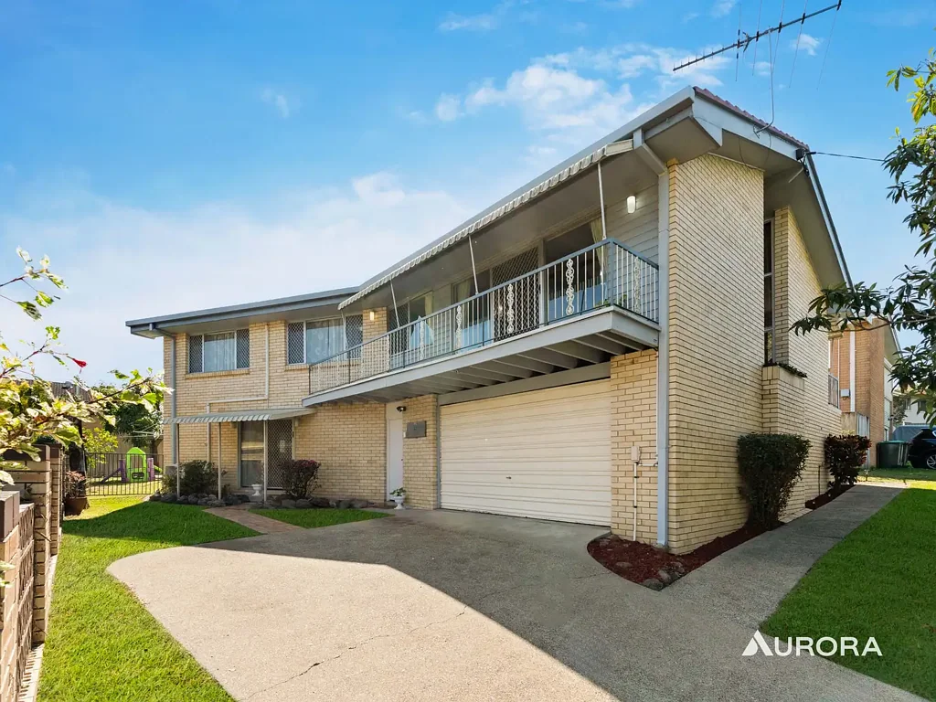 Wishart 3房 Mansfield SHS 和 Wishart SS 双学区内的双层居住潜力 DUAL-LIVING POTENTIAL IN DOUBLE CATCHMENT MANSFIELD SHS & WISHART SS