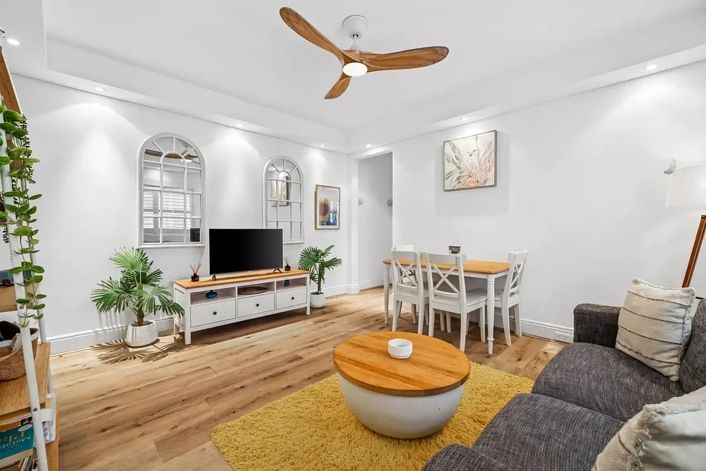 Bondi Beach 2Zimmer Stylishly Renovated Beachside Apartment Metres To The Sand And Surf