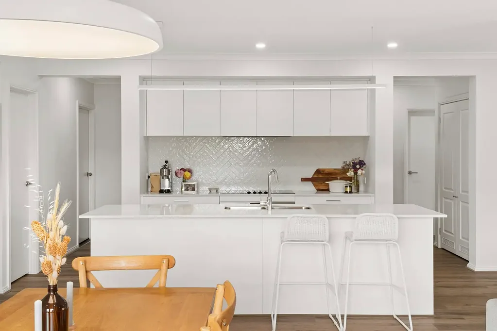 Cobden 4房  Fresh, Modern Living on a Generous 4046m² - Move Straight In and Enjoy