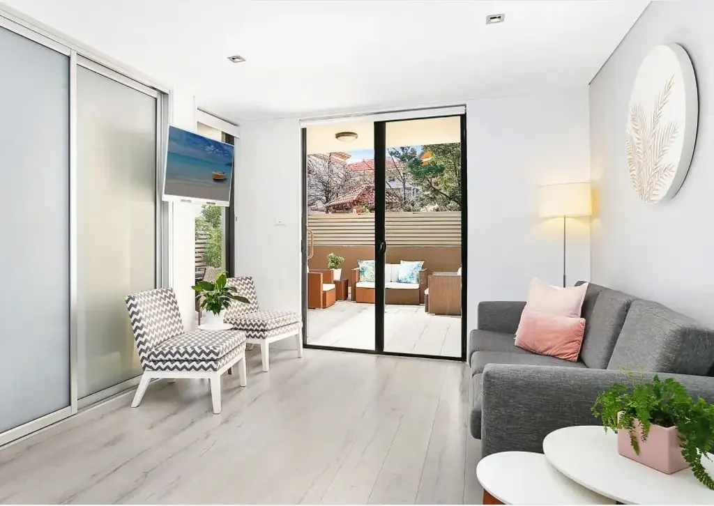 Ground floor home in heart of Charing Cross