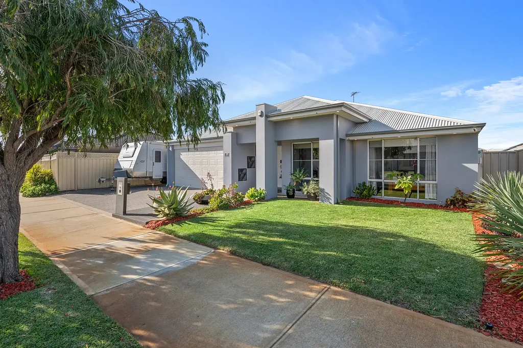 Golden Bay 4 Bedroom A Rare Find