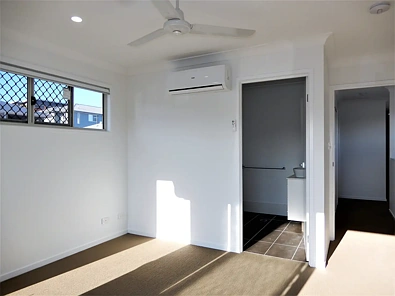 86 Midnight Cres, Spring Mountain, QLD 4300, 4 Bedrooms, 2 Bathrooms, House