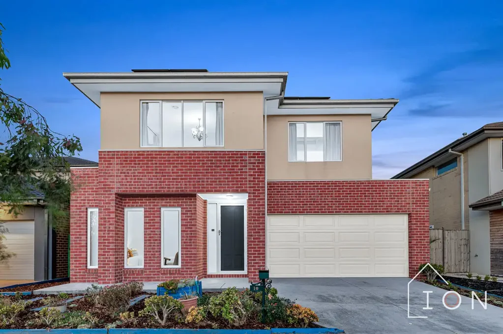 10 Dapple Crescent, Clyde North, VIC 3978
