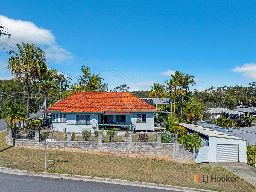 West Gladstone 3 Bedroom Harbour Views & Endless Potential