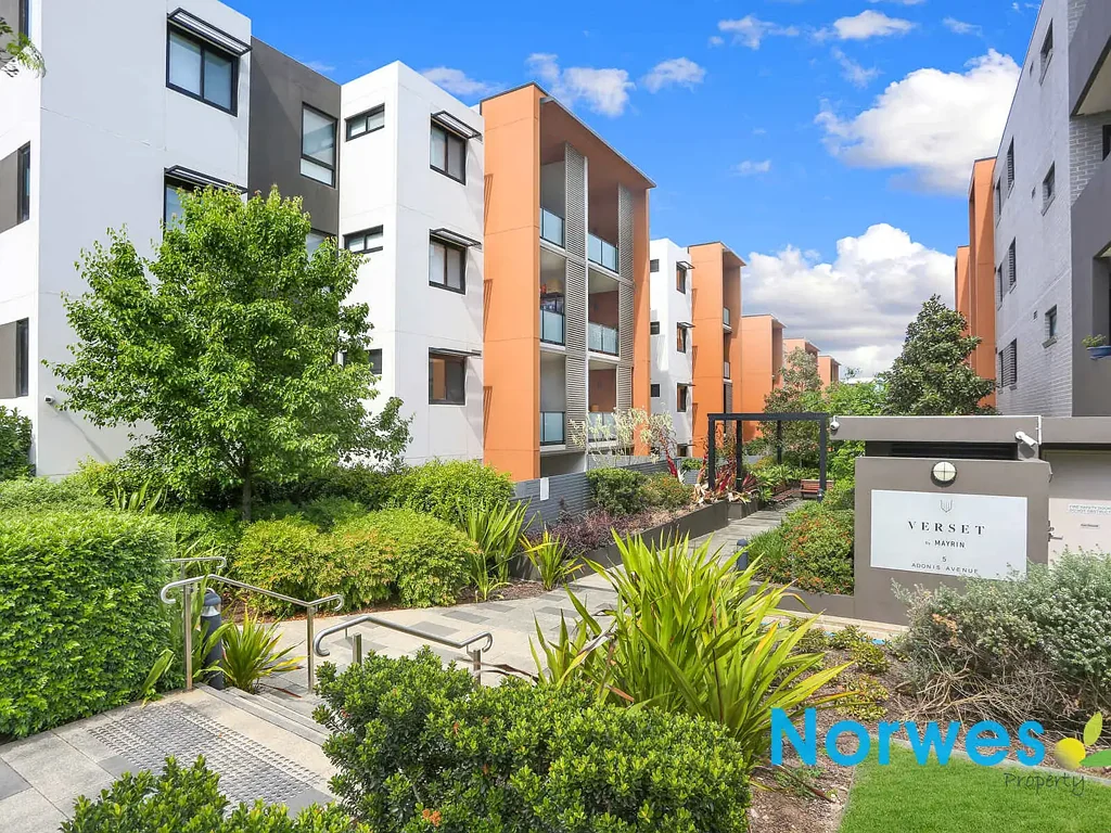 Rouse Hill 2房 Rouse Hill中心公寓 两卧两卫 主卧套间 现代厨房 阳台娱乐 步行商圈 交通便利 停车位储物 Cozy 2Beds, 2Bath Home in Heart of Rouse Hill
