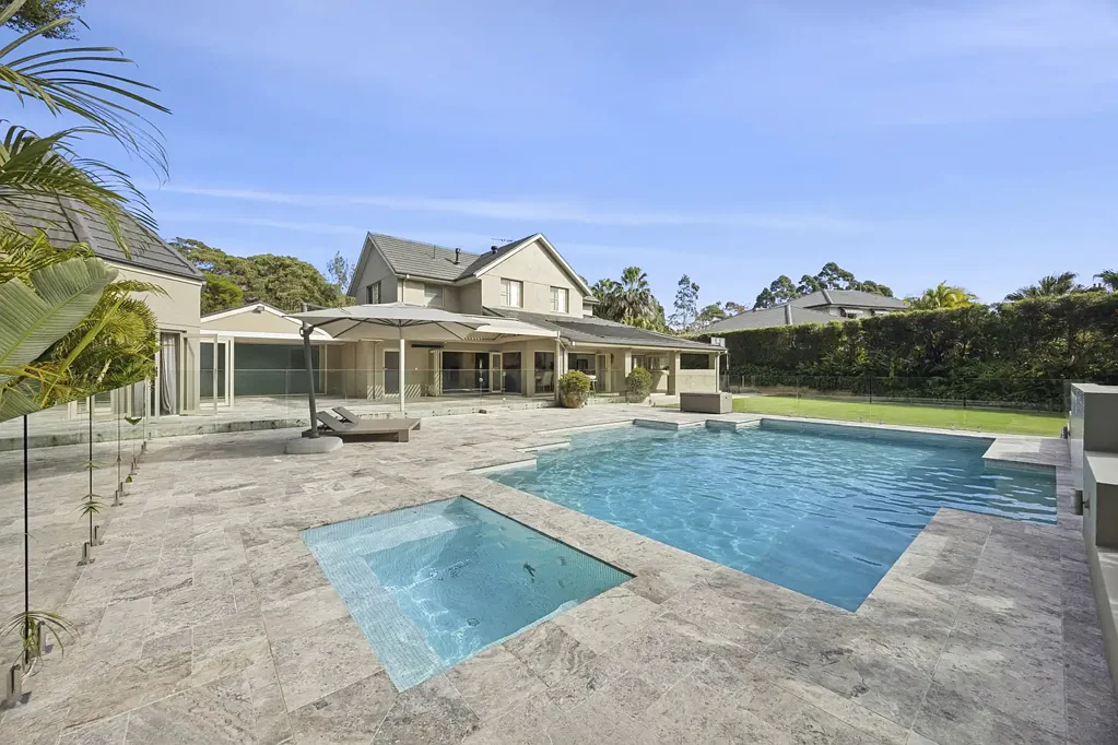 Exclusive Designer Residence Adjoining The Golf Course
