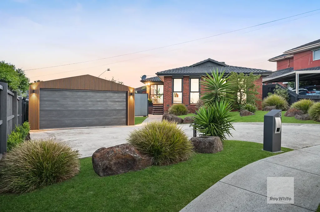 13 Highcliffe Close, Gladstone Park, VIC 3043